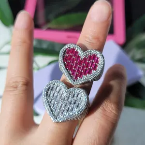 Anillo de Moissanita Clásico Personalizado, Plata de Ley Sólida con Acabado en Oro, Sin Níquel, Sin Plomo, Joyería de Lujo Estilo Hip Hop - Product Image 1