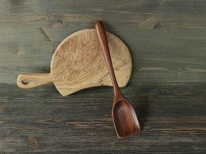 Cuchara de Madera de Acacia Pulida a Mano con Mango Largo, Diseño de Lujo, Ecológica y Duradera, Utensilio de Cocina - Product Image 1