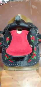 Silla de Montar Inglesa de Cuero Genuino Hecha a Mano, con Estructura de Madera Resistente y Herrajes de Acero Inoxidable SUS304, Colores Personalizables y Sostenibles - Product Image 2