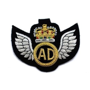 Parche bordado con hilo dorado, insignia decorativa personalizada para gorras, insignia francesa hecha a mano, venta al por mayor - Product Image 3