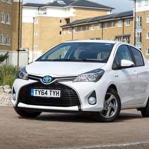 Yaris berline haut de gamme, origine américaine, pièces d'origine, plastique, consommation de carburant économique, sièges confortables, expérience de conduite durable et fiable, garantie de 3 ans - Product Image 3