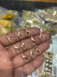 HARI OM CREATIONS ตัวล็อกแบบก้ามปูชุบเงิน 925 ทำจากโลหะผสมสังกะสี พร้อมห่วงหมุนสำหรับพวงกุญแจ อุปกรณ์ทำเครื่องประดับ ขายส่งจำนวนมาก - Product Image 4