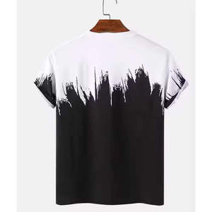 เสื้อยืดแขนสั้นลำลองผู้ชาย ลายเพ้นท์มือสีดำขาว คอกลม ทรงปกติ ผ้าถัก - Product Image 2