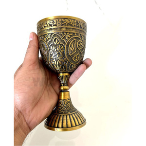Copa de Vino Clásica de Latón Grabada a Mano con Acabado Antiguo, Sostenible, de 500 ml, para el Hogar, Bar o Restaurante - Product Image 6