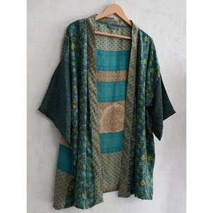 Kimono Corto de Seda India Hecho a Mano de Lujo para Mujer, Ropa de Dormir Estampada, Ropa de Estar por Casa - Product Image 2
