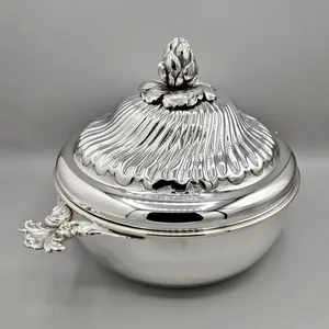 Casserole élégante en acier inoxydable isolée |   Parfait pour la table à manger et l'agencement du buffet - Product Image 5