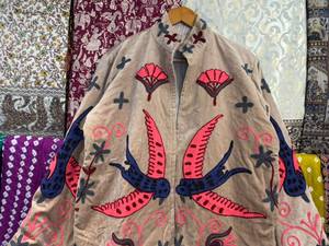Chaqueta Reversible de Algodón Acolchado Suzani Hecha a Mano, Ecológica, para Mujer, Nueva Llegada - Product Image 2