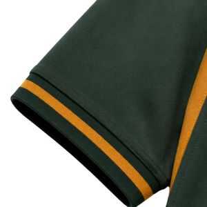 Conjunto de dos piezas informal personalizado para mujer, camiseta de manga corta verde bosque y amarillo mostaza y pantalones anchos con contraste. - Product Image 4