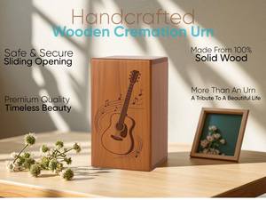 Urne funéraire en bois faite à la main - Guitare et notes de musique tourbillonnantes sculptées - Une urne commémorative unique pour cendres humaines - Product Image 5