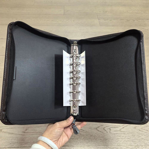 Proveedor Mayorista de Carpetas de Presentación de 7 Anillos de Excelente Calidad, Estilo Moderno y Lujoso, Personalizables OEM/ODM, Fabricante Indio - Product Image 1