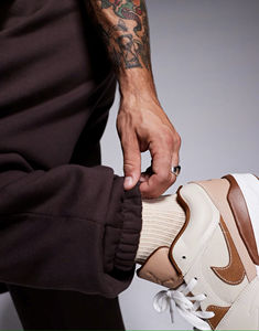 Nuevos Conjuntos Deportivos 2 en 1 de Primera Calidad para Invierno 2026, Casuales, de Peso Medio, Corte Regular, con Logotipo Personalizado, 100% Poliéster Transpirable - Product Image 4