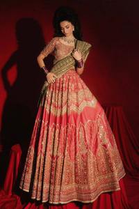 Vestido de novia pakistaní premium con perfil lateral azul hielo brillante, maxi vestido nupcial con falda de tul fluida y cristales densos - Product Image 3