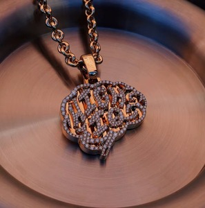 จี้เพชรแบบ Iced Out สไตล์ฮิปฮอปสำหรับผู้ชาย ทอง 18K ออกแบบโลโก้ได้ตามต้องการ ได้รับการรับรองจาก IGI เพชรทรงกลมเจียระไนแบบ Brilliant Cut ผลิตในห้องปฏิบัติการ - Product Image 6