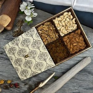 Caja de Regalo de Madera Marrón Impresa de la Tienda Imperial Brass, con 4 Compartimentos, Decorativa, para Rosas Secas, Dulces, Chocolates y Regalos - Product Image 5