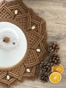 Espejo Redondo de Pared de Macramé Estilo Boho Marrón, Hecho a Mano con Cuerda de Algodón, Decorativo para Colgar en la Sala de Estar, Decoración del Hogar, Diseño Geométrico Circular - Product Image 6