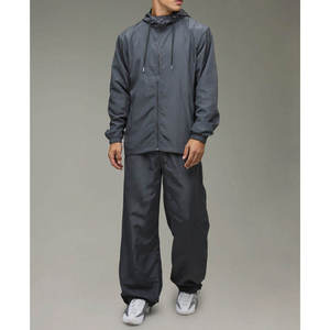 Ensemble de survêtement unisexe grande taille gris foncé, veste à capuche entièrement zippée, poches latérales, pantalon à poignets élastiques, polyester/nylon léger - Product Image 3