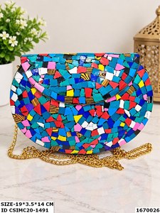 Pochette de soirée demi-lune de luxe classique en mosaïque métallique perlée avec chaîne, motif géométrique multicolore - Product Image 5