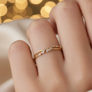 Bague de mariage classique en moissanite taille brillant en forme d'infini pour femme, en argent sterling 925, avec sertissage à griffes, bandes croisées - Product Image 2