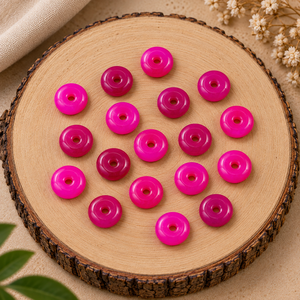 Colgante de Calcedonia Rosa Intenso Liso en Forma de Donut de 15mm para Fabricación de Joyas, Sanación con Cristales, Reiki y Amuleto Energético - Product Image 5