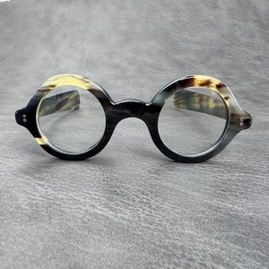 Gafas Redondas Ajustables Hechas a Mano con Montura de Cuerno, Estilo Artesanal Antiguo, Ecológicas, de Arte Moderno y Coleccionables - Product Image 1