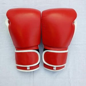 Gants de boxe professionnels en cuir véritable avec sangle de poignet, protection UV, couleur bleue personnalisable pour la pratique des arts martiaux - Product Image 5