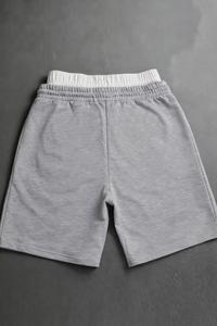 Shorts en coton gris pour hommes, taille élastique, imprimé lettres en relief, décontracté, mi-longueur, respirant, style tricoté, logo frontal - Product Image 6