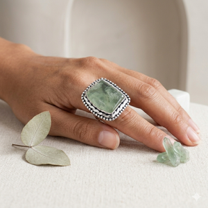 Art Palace Broche de Jade Cuadrado de Plata Tibetana con Engaste de Bisel, Hecho a Mano, Accesorio de Moda, Regalo Unisex, Piedra de Nacimiento de Mayo - Product Image 3