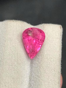 Tourmaline Rubellite Rose Coupe Poire, Lumière Rose Vif, Pierre Précieuse Naturelle Facettée en Vrac pour Bijoux, Qualité Exceptionnelle, Grade Rare, Certifiée par un tiers - Product Image 5