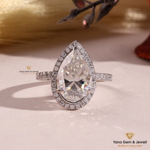 Bague de luxe en or massif 14 carats avec diamant CVD de laboratoire de 4,00 carats, taille poire, clarté VVS2, couleur F, certifiée IGI, pour femme - Product Image 1