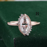 Anillo de compromiso vintage con diamante de laboratorio talla marquesa, oro rosa de 14K, halo lateral asimétrico con diamantes