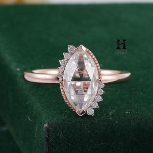 Anillo de compromiso vintage con diamante de laboratorio talla marquesa, oro rosa de 14K, halo lateral asimétrico con diamantes - Product Image 2