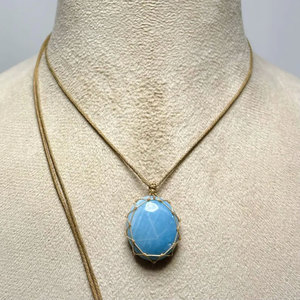 Collier pendentif en macramé avec pierre précieuse bleue Larimar naturelle, fait main, style bohème, bijoux en cristal de guérison, cadeau pour femme - Product Image 3
