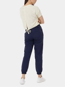 เสื้อยืดผู้หญิงแฟชั่นขายส่ง ผ้าฝ้าย 100% คุณภาพสูง ทรงโอเวอร์ไซส์ คอกลม เนื้อผ้านุ่ม สวมใส่สบายทุกวัน - Product Image 6