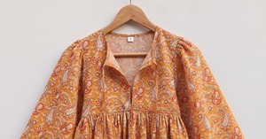 เสื้อกล้ามผู้หญิงผ้าฝ้าย 100% ลายบาติกสีคราม ระบายอากาศได้ดี แต่งโบว์ลูกไม้ คอปก ลำลอง แฮนด์เมด สไตล์โบฮีเมียน - Product Image 3