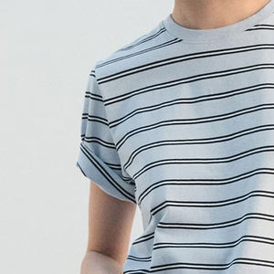 Diseño Sencillo a Precio Económico, Diseño de Alta Calidad con Logotipo Personalizado, Diseño de Cuello Redondo de Manga Corta con Corte Holgado - Product Image 3