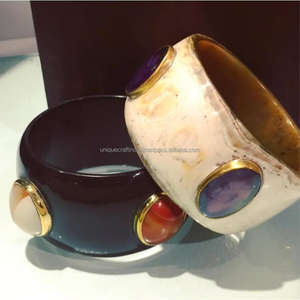 Bracelets classiques SlateHorn | Bracelets en corne de buffle gris foncé au fini mat | Bijoux ethniques intemporels - Product Image 6