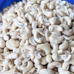 Noix de cajou brutes de qualité supérieure, provenant d'une usine de confiance, noix de cajou W180 W320 Santigo, emballage personnalisé - Product Image 1