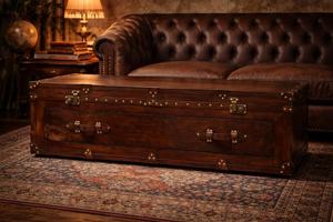 Table basse vintage en bois de manguier, coffre de rangement en cuir buff avec accessoires en laiton, meuble artisanal - Product Image 4
