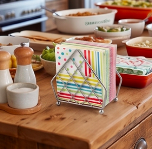 Modern Metal Napkin Holder With Diamond Grid Design Durable Unique Design For Kitchen Tabletop Use And Dining Use - Product Image 5