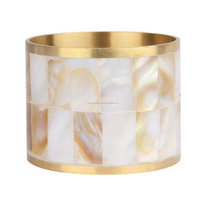 Anneau de serviette en nacre incrustée, accessoires de décoration de table uniques pour fêtes et mariages - Product Image 3