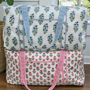 Bolso de Mano Acolchado de Algodón XL para Mujer, Hecho a Mano, con Diseño Floral, para Viajes de Fin de Semana, Ecológico, de Lujo, Ligero, para Llevar al Hombro - Product Image 1