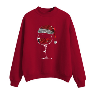 Sweat-shirt de Noël rouge pour homme, col rond, imprimé avec un chapeau de Père Noël et un verre à vin - Product Image 1