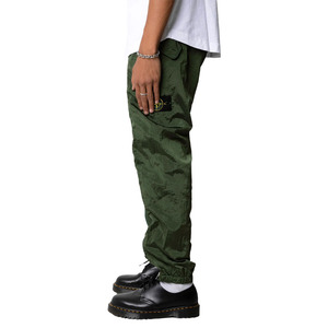 Pantalon cargo jogger pour homme de haute qualité en nylon premium avec fermeture éclair intégrale, taille élastique et cheville ajustable - Product Image 2