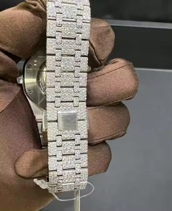 Montre de luxe pour homme en acier inoxydable, boîtier rond de 38 mm, mouvement à quartz analogique, cadran saphir lumineux, fermoir pliant, design tendance - Product Image 5