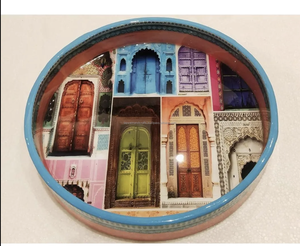 Bandeja redonda de madera Bandeja de madera hecha a mano con asa Bandeja de utensilios de cocina decorativa de madera maciza hecha en la India - Product Image 3