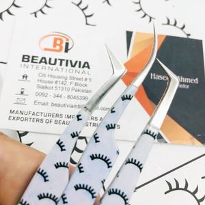 Pinzas Profesionales para Extensión de Pestañas de Acero Inoxidable con Recubrimiento de Papel para Impresión de Fibra Puntiaguda, Probadas a Mano, Sostenibles, Disponibles - Product Image 2