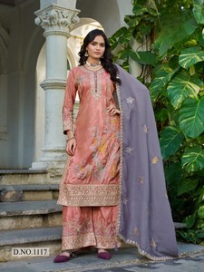Traje Plazzo sin Brillo con Costuras Decorativas, Adornos de Cordoncillo y Lentejuelas para Fiestas Indias y Pakistaníes, Bodas y Diwali - Product Image 3
