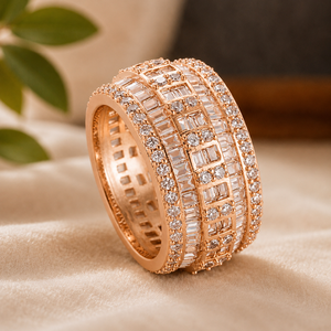 Anillo de Eternidad Completo Chapado en Oro de 18K con Moissanita de Corte Redondo, Banda de Boda y Joyería de Compromiso con Diamantes Baguette para Mujer - Product Image 5