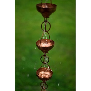 Chaîne de pluie unique en cuivre martelé, design simple et élégant pour le drainage de l'eau de pluie, idéale pour l'architecture extérieure contemporaine. - Product Image 1