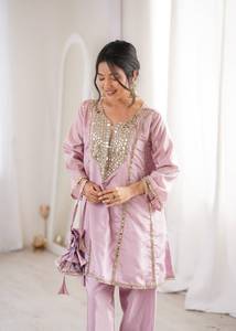 Conjunto de Seda Rosa Pastel, Kurta con Bordado de Espejo y Pantalón a Juego, Elegante Traje Festivo para Bodas y Fiestas - Product Image 6